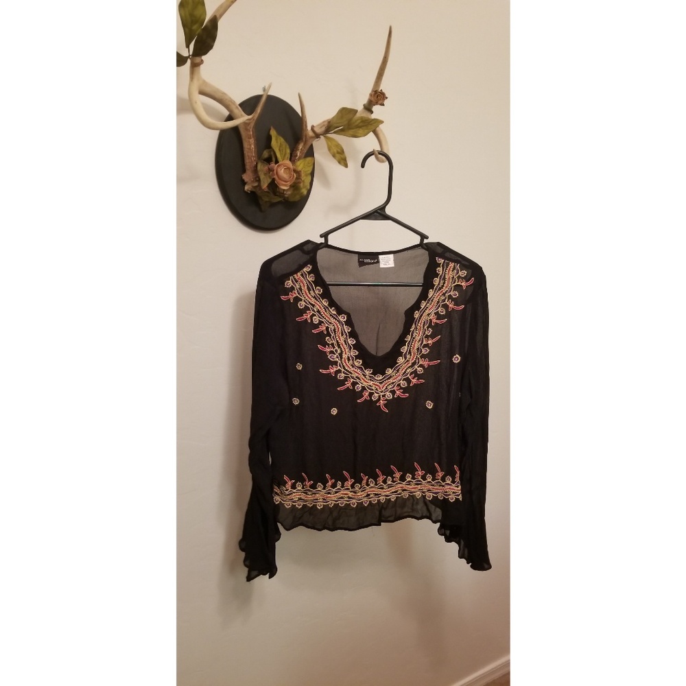 Cute Bell-Sleeve Vintage Crop Top